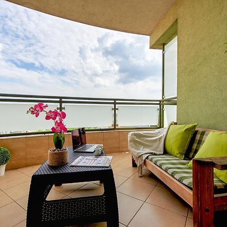 Family Apartment With A Terrace On Aleje Jerozolimskie Warschau Exterior foto