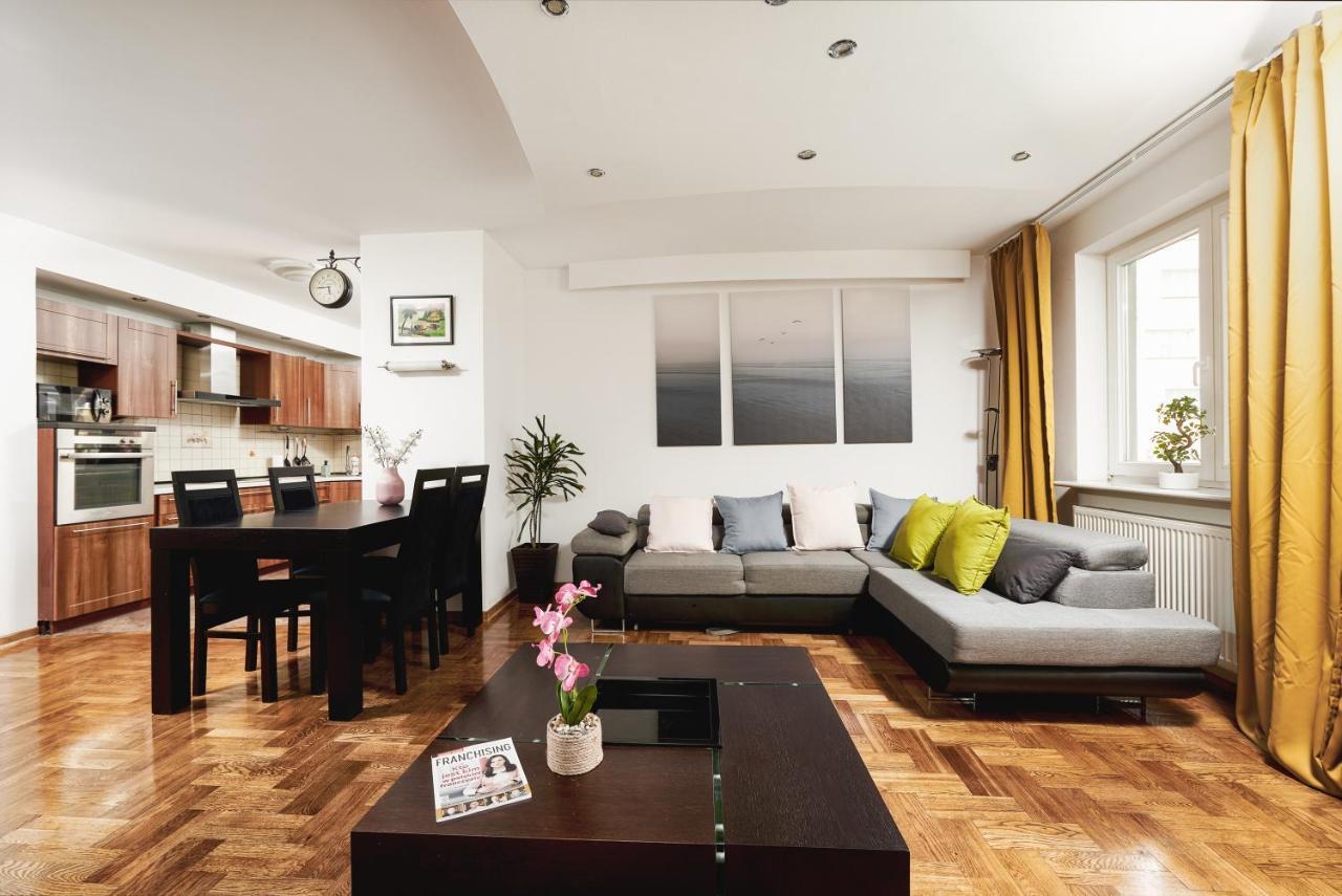 Family Apartment With A Terrace On Aleje Jerozolimskie Warschau Exterior foto