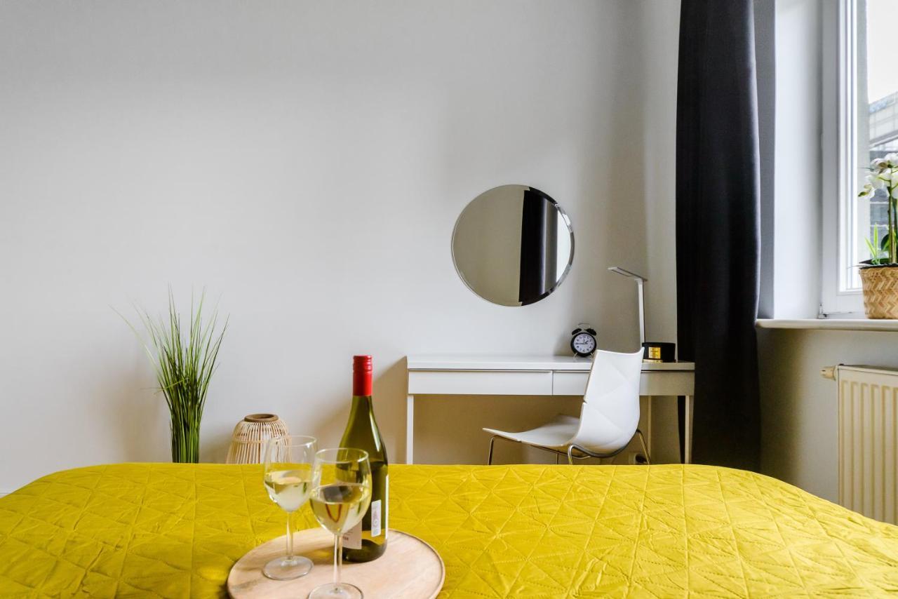Family Apartment With A Terrace On Aleje Jerozolimskie Warschau Exterior foto